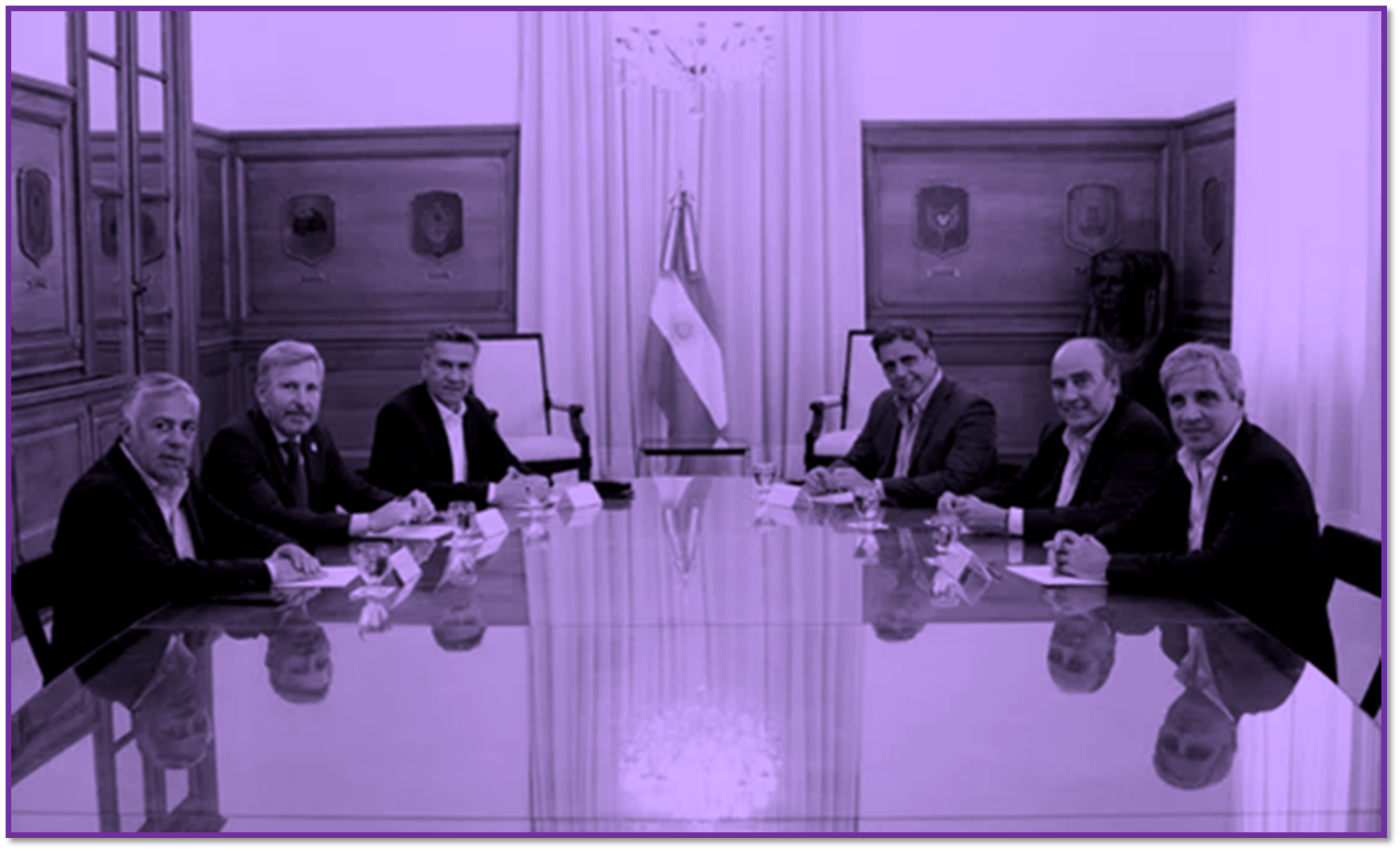 Reunión en la “mesa” con adeptos